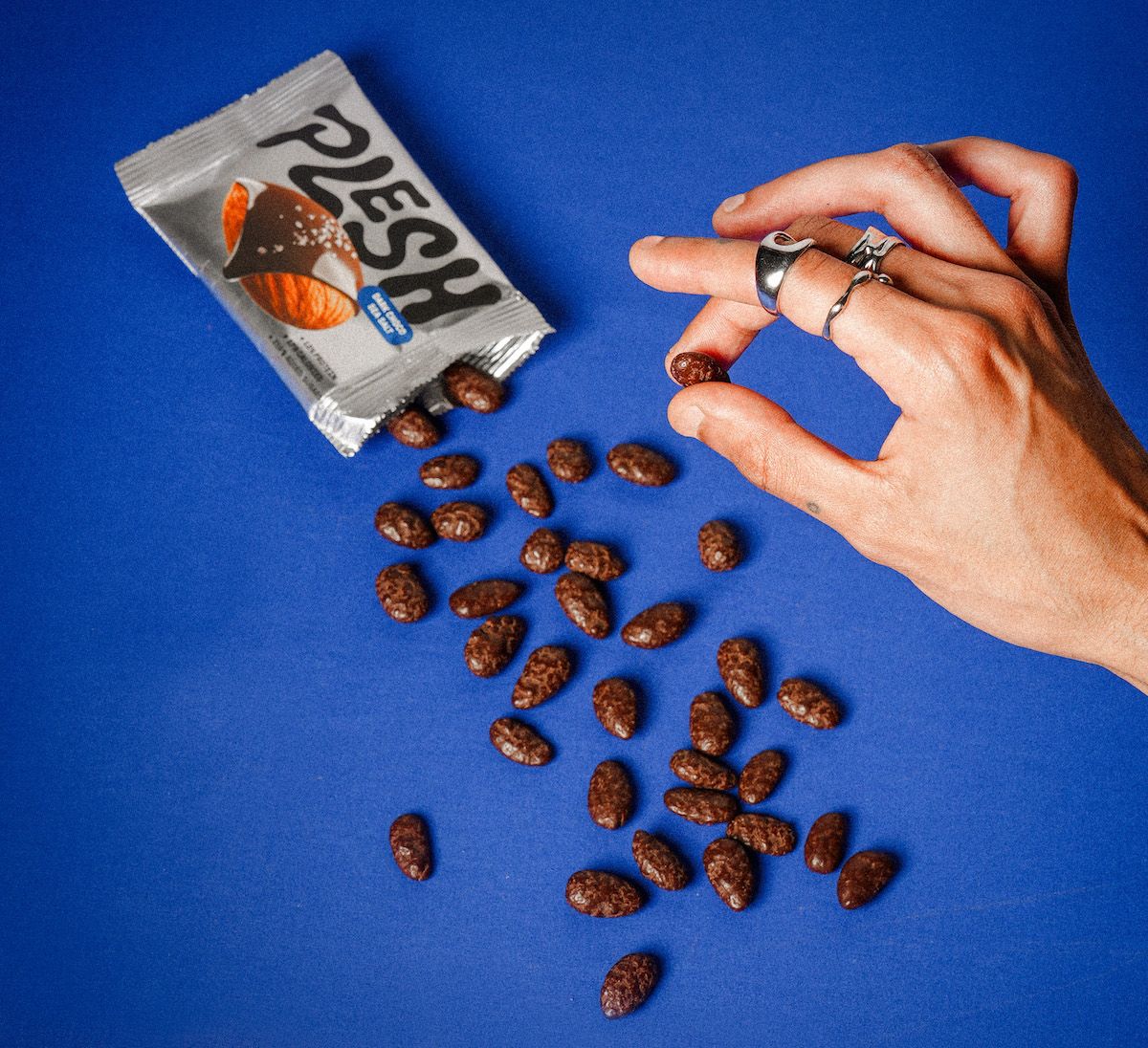 Las grajeas de chocolate de PLESH Las grajeas de chocolate de PLESH