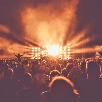 PIXABAY audience-1850119_1920