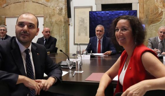 Comisión bilateral Estado-Generalitat por Nico Tomás