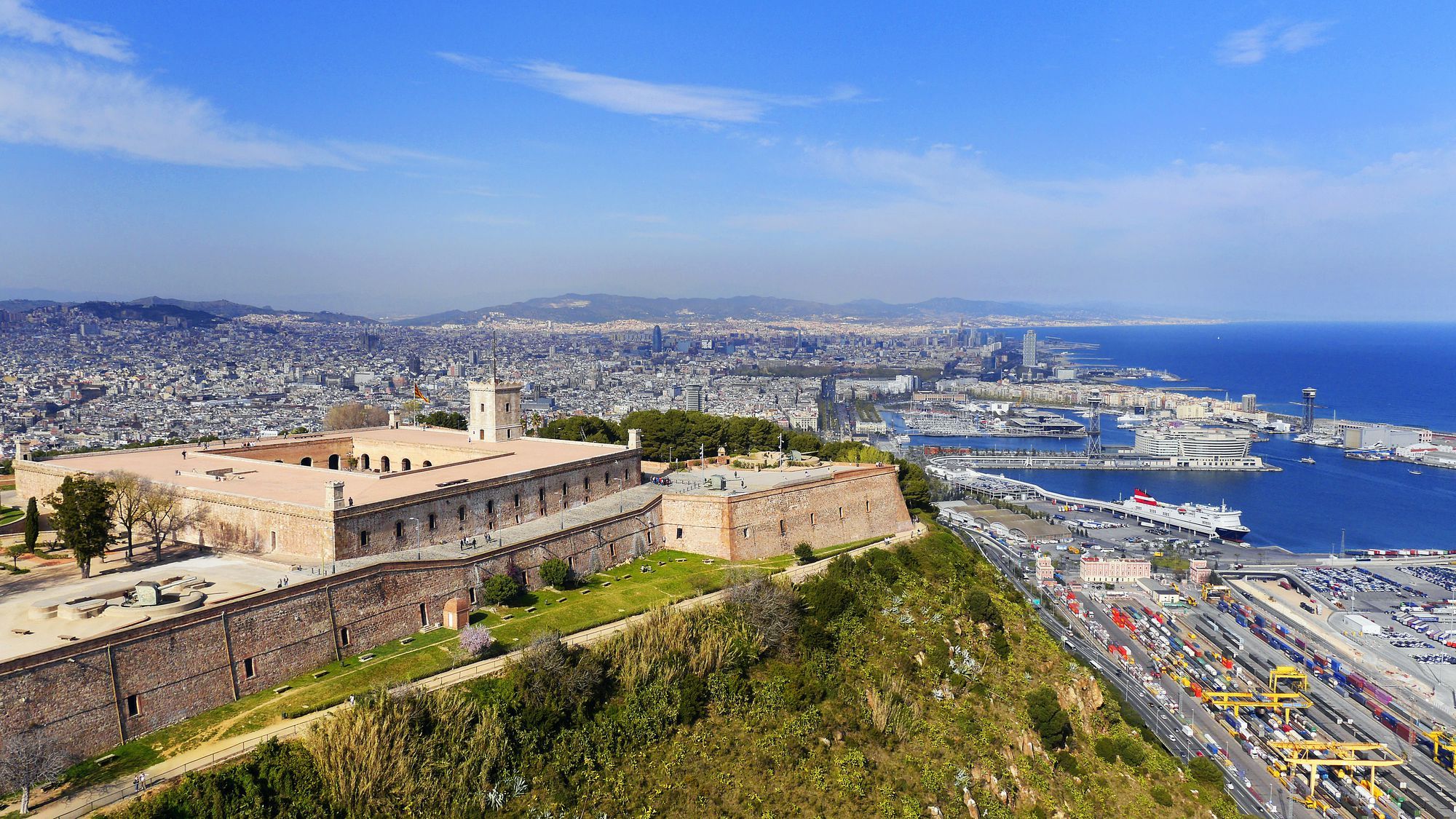 vista-panoramica-de-barcelona-amb-el