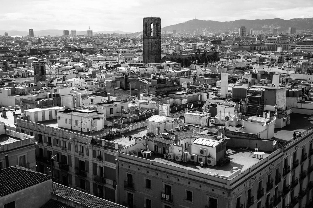 vistes-de-barcelona-des-del-mirador-d-2-2