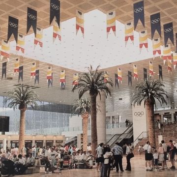 Aeropuerto El Prat decorado durante Olimpiadas