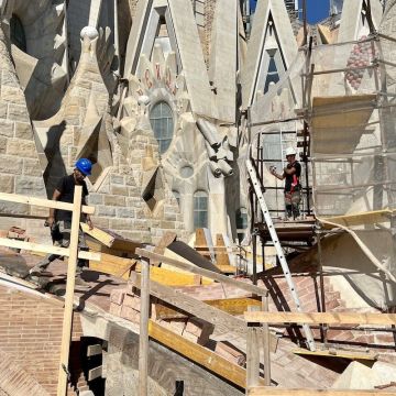 Construcción de la Sagrada Família por Gerard Escaich