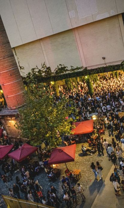 Antiga Fàbrica Estrella Damm durant La Mercé 2022 © Gaspar Morer Antiga Fàbrica Estrella Damm durant La Mercé 2022 © Gaspar Morer