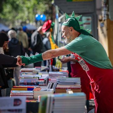 Sant Jordi 2024 parada de llibres Jordi Borràs ACN