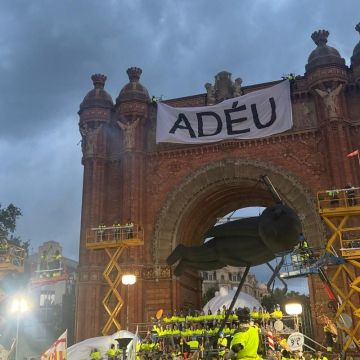 Espectáculo de Salicrú en el Arc de Triomf por Natalia Segura