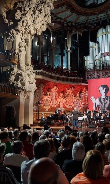 Assistència de la Consellera de Cultura de la Generalitat de Catalunya, Natàlia Garriga, al concert d'homenatge a Núria Feliu i Mestres