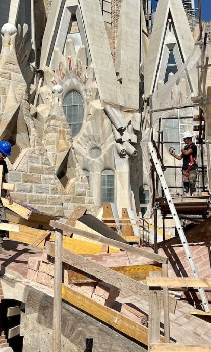 Construcción de la Sagrada Família por Gerard Escaich
