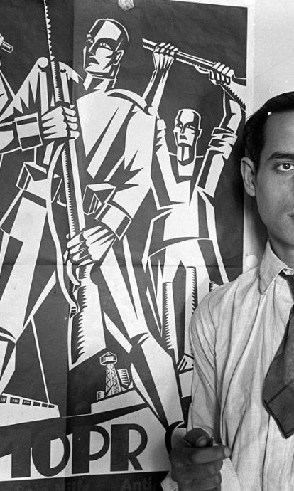 Helios Gómez amb la seva obra