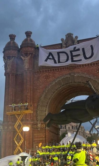 Espectáculo de Salicrú en el Arc de Triomf por Natalia Segura
