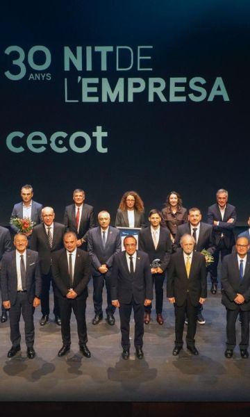 Guardonats i representants d'entitats a la 30 Nit de l'Empresa de Cecot Guardonats i representants d'entitats a la 30 Nit de l'Empresa de Cecot