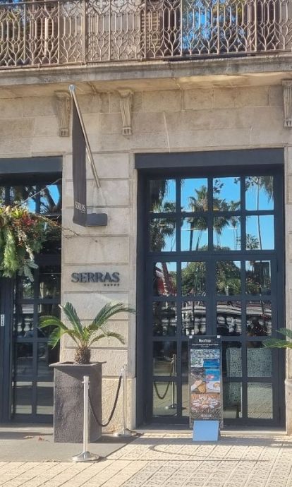 El Hotel Serras por Javier Ortega Figueiral