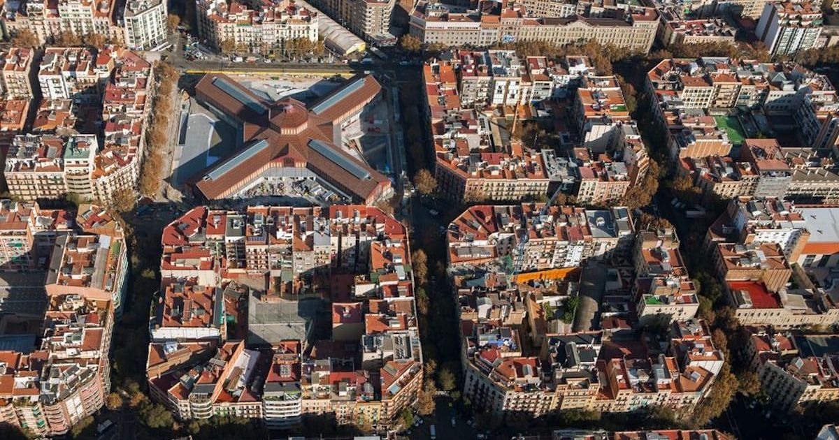 Eixample de Barcelona, con el mercat de Sant Antoni Eixample de Barcelona, con el mercat de Sant Antoni