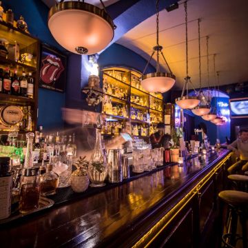 bobbys-free-cocteleria-speakeasy-en-barcelona-1