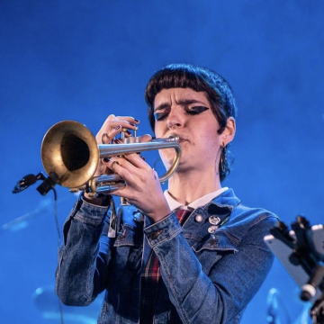 Laura del Pino, cantant, corista i trompetista