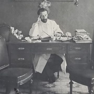 Emilio Tiffon en su despacho.