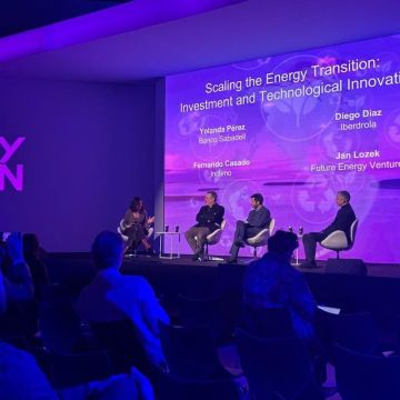 Mesa redonda Scalint the Energy Transition BSabadell Stage