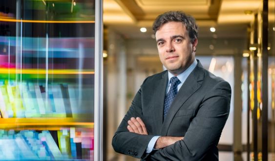 Jorge Azagra, Abogado en Uría Menéndez