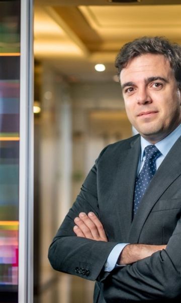 Jorge Azagra, Abogado en Uría Menéndez