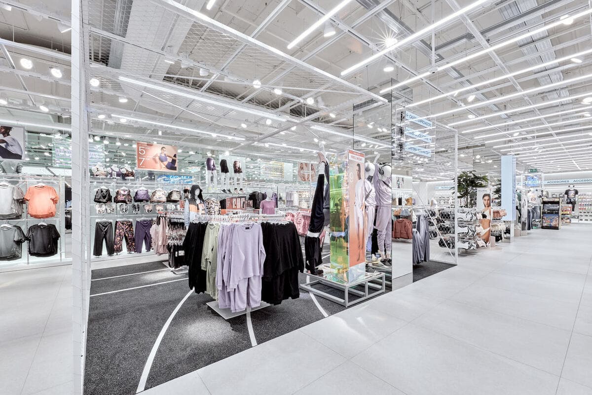 Lefties Digital Store Inditex Diagonal Mar 