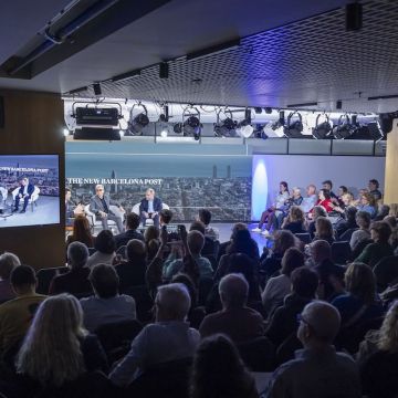 Sessió de Moments Estel·lars sobre la Sagrada Família a la Casa Cupra Raval per Marc Llibre