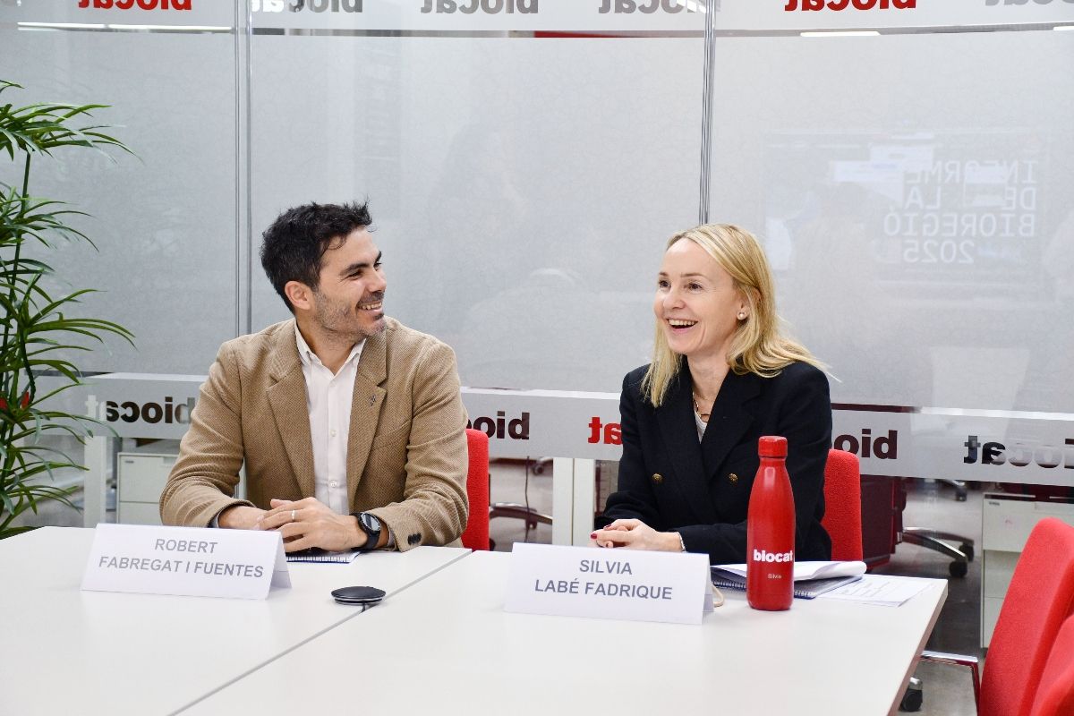 Robert Fabregat y Silvia Labé, en las oficinas de Biocat.