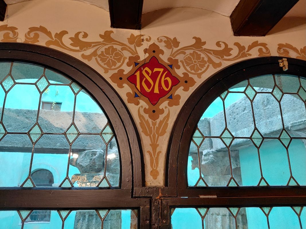 Las columnas del templo de Augusto de Barcelona, sede del CEC. 
