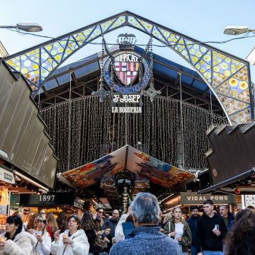 Entrada al mercat de La Boqueria. © Àngel Bravo Entrada al mercat de La Boqueria. © Àngel Bravo