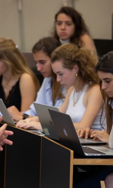 Estudiants a la Universitat Pompeu Fabra