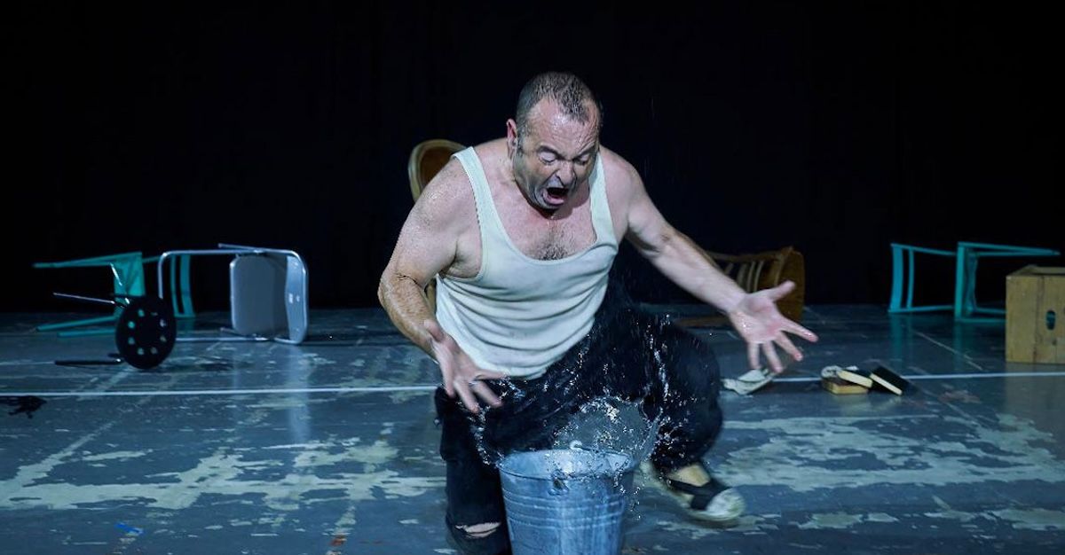 "L'enterrador" és una de les propostes del nou Teatre del Raval