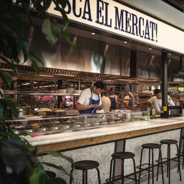 Parada Torres, el nou bar de mercat impulsat pels germans Torres i Pantea Group. Parada Torres, el nou bar de mercat impulsat pels germans Torres i Pantea Group.