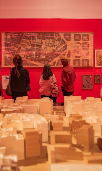 La mostra 'Seny i Rauxa. Notícia de l’arquitectura catalana' al DHUB La mostra 'Seny i Rauxa. Notícia de l’arquitectura catalana' al DHUB