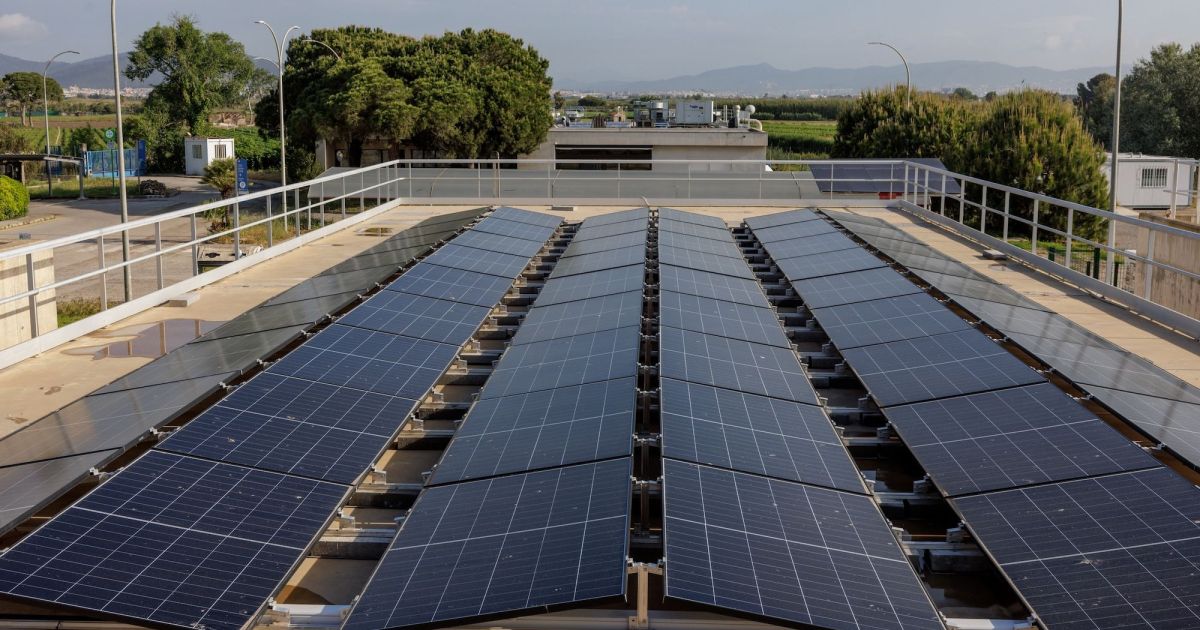 La producció solar fotovoltaica és un projecte clau per a l'autosuficiència energètica