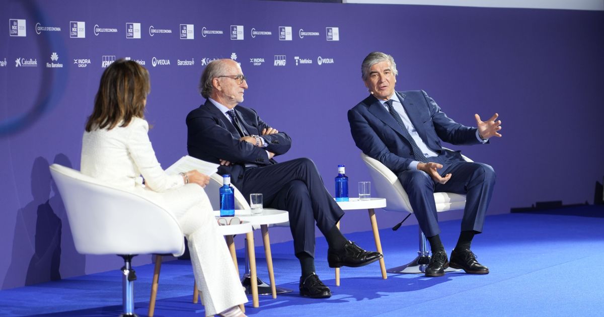 Brufau i Reynés durant la conversa a la Reunió Anual del Cercle d'Economia. Brufau i Reynés durant la conversa a la Reunió Anual del Cercle d'Economia.