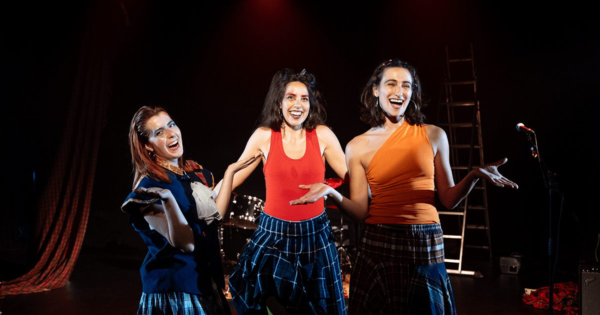Paula Castillo, Natàlia Mas i Marta Niell son les protagonistes d'Hora Bruixa Paula Castillo, Natàlia Mas i Marta Niell son les protagonistes d'Hora Bruixa