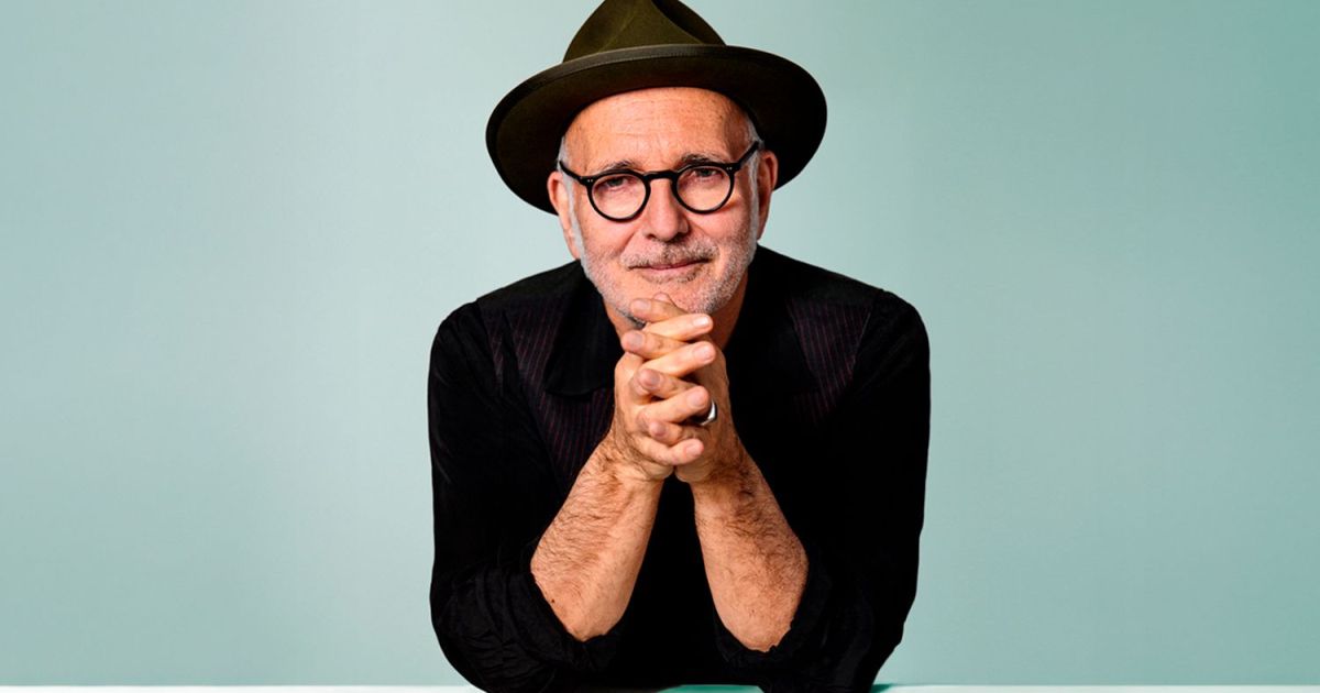 Ludovico Einaudi arriba al Palau Sant Jordi, en companyia del seu fill Ludovico Einaudi arriba al Palau Sant Jordi, en companyia del seu fill