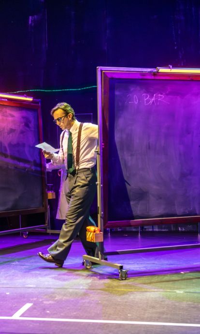 Fins el 5 de juliol estarà "L'últim àtom" al Teatre Goya 