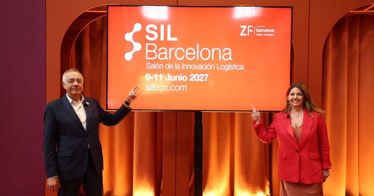 Pere Navarro i Blanca Sorigué durant la presentació del SIl 2027 N
