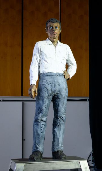 Les escultures de Stephan Balkenhol a l'auditori del Cercle d'Economia Les escultures de Stephan Balkenhol a l'auditori del Cercle d'Economia