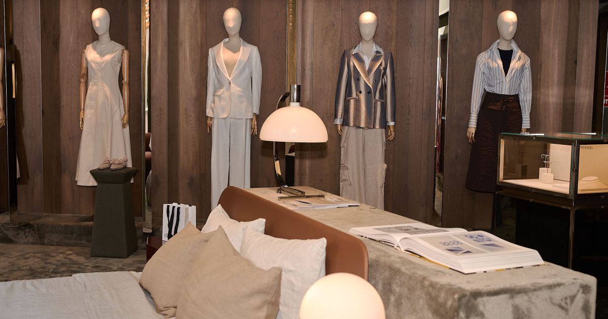 El vestidor que expone la colección de Juan Avellaneda. El vestidor que expone la colección de Juan Avellaneda.