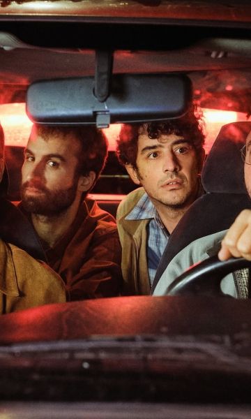 Escena del videoclip "L’amant malalta" de Manel, un dels grups de música catalana més aclamats Escena del videoclip "L’amant malalta" de Manel, un dels grups de música catalana més aclamats