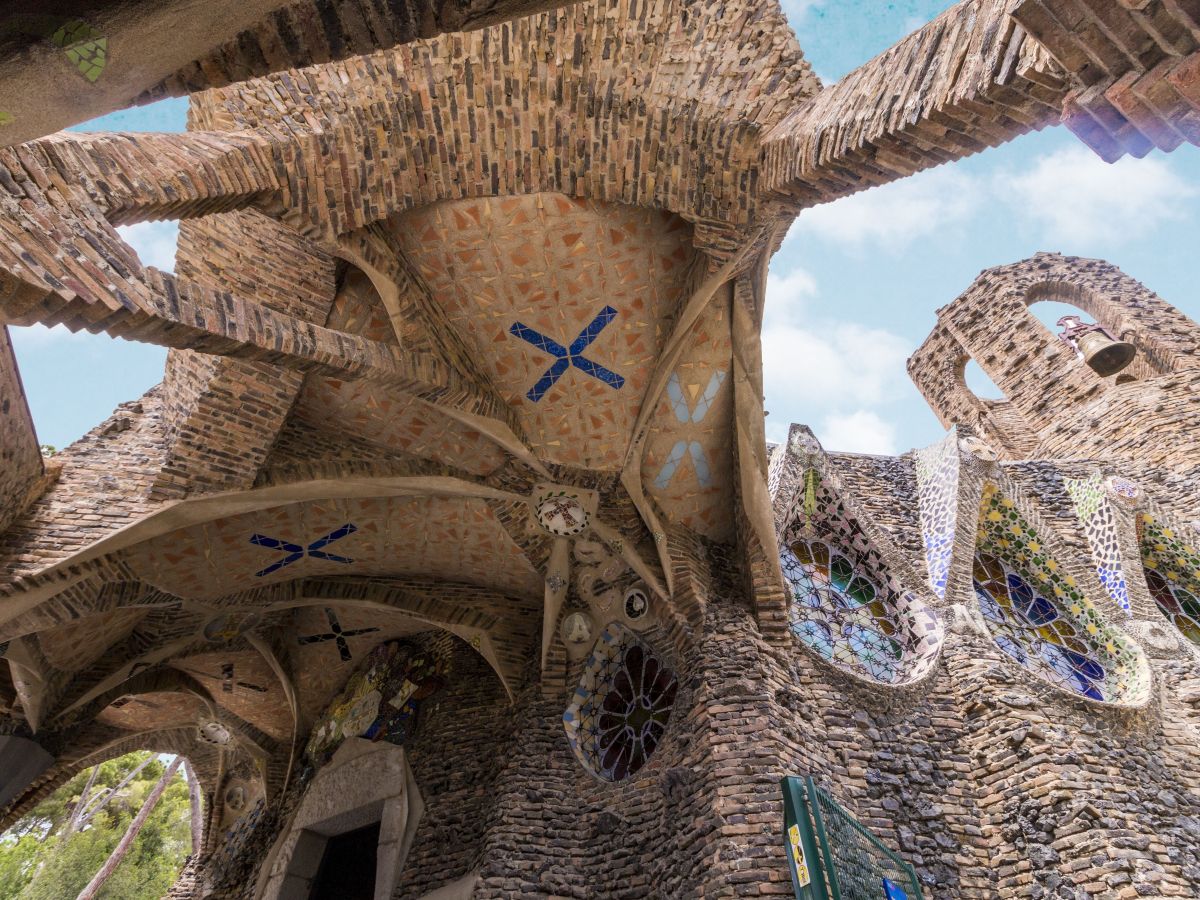 La primera pedra de la Cripta Gaudí es va col·locar l’any 1908. © Diputació de Barcelona La primera pedra de la Cripta Gaudí es va col·locar l’any 1908. © Diputació de Barcelona