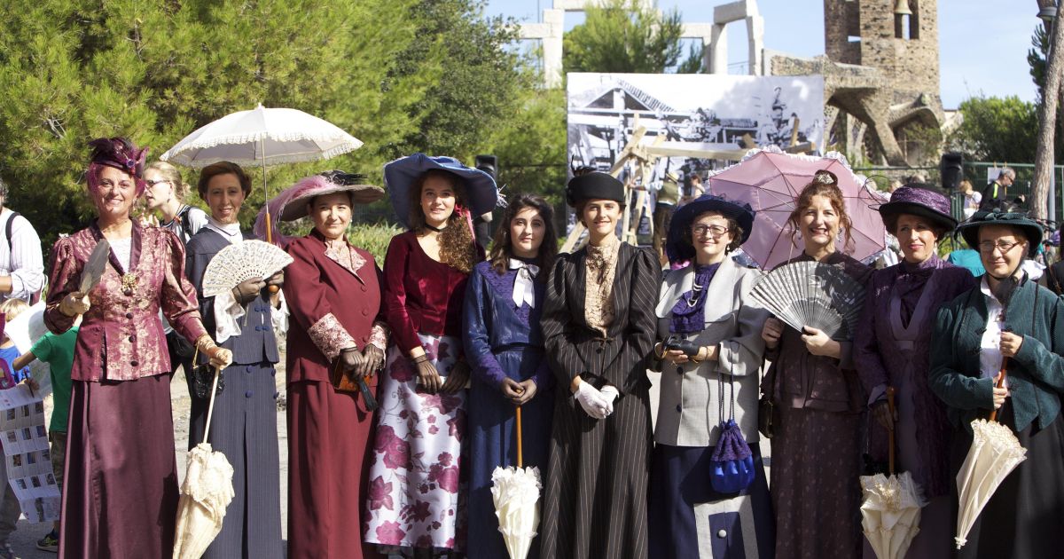 La Festa Modernista de la Colònia Güell. © Consorci de Turisme del Baix Llobregat La Festa Modernista de la Colònia Güell. © Consorci de Turisme del Baix Llobregat