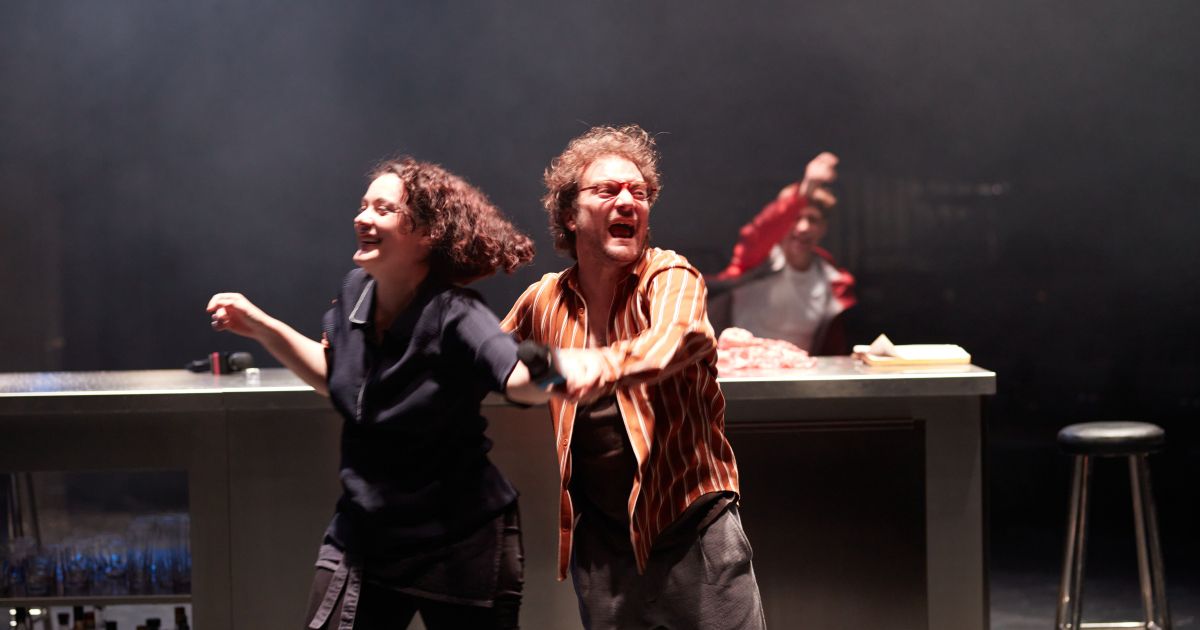 Júlia Barceló, Pol López i Pau Vinyals són els protagonistes de "Mal de coraçon" ©Caterina Barjau Júlia Barceló, Pol López i Pau Vinyals són els protagonistes de "Mal de coraçon" ©Caterina Barjau