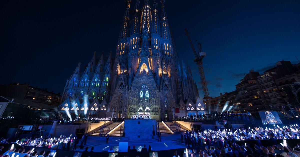 La Sagrada Família il·luminada. © Marc Font . ACN La Sagrada Família il·luminada. © Marc Font . ACN