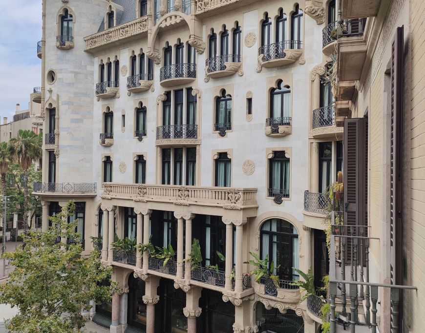 La actual fachada de Casa Fuster La actual fachada de Casa Fuster