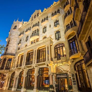Casa Fuster, un hotel amb molta història Casa Fuster, un hotel amb molta història