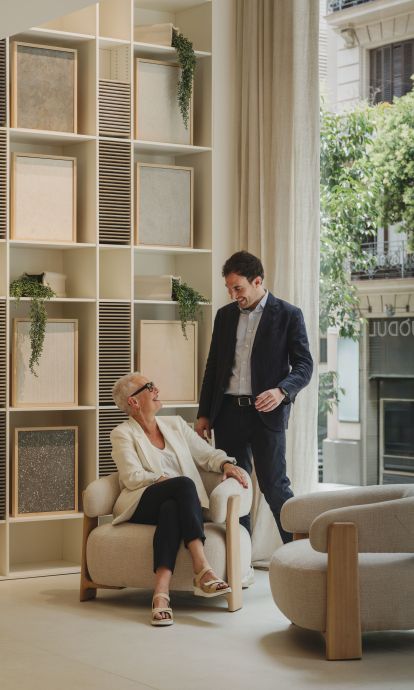 Dolors Barfull i Aman Cabanas, directius de Jòdul, en el nou showroom de Barcelona. © Enric Badrinas Dolors Barfull i Aman Cabanas, directius de Jòdul, en el nou showroom de Barcelona. © Enric Badrinas