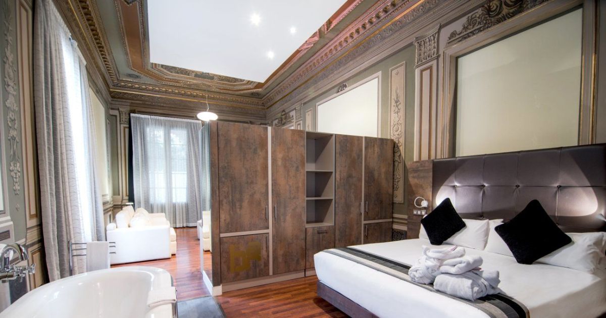 Una de las habitaciones del Petit Palace Una de las habitaciones del Petit Palace