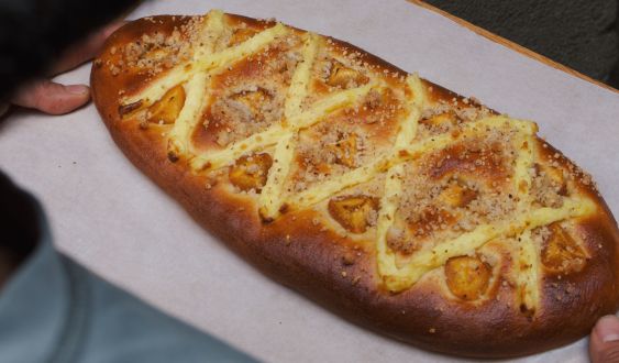 Una de les coques de Sant Joan de Pa de Kilo, elaborada amb massa de llarga fermentació